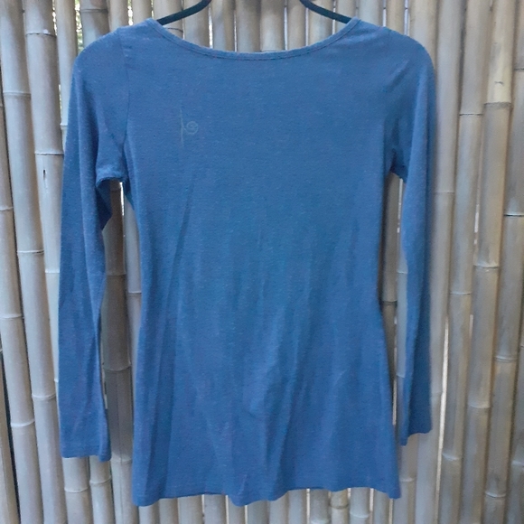 💥3/$25💥100% Bamboo Long Sleve from B.C. - Picture 2 of 3